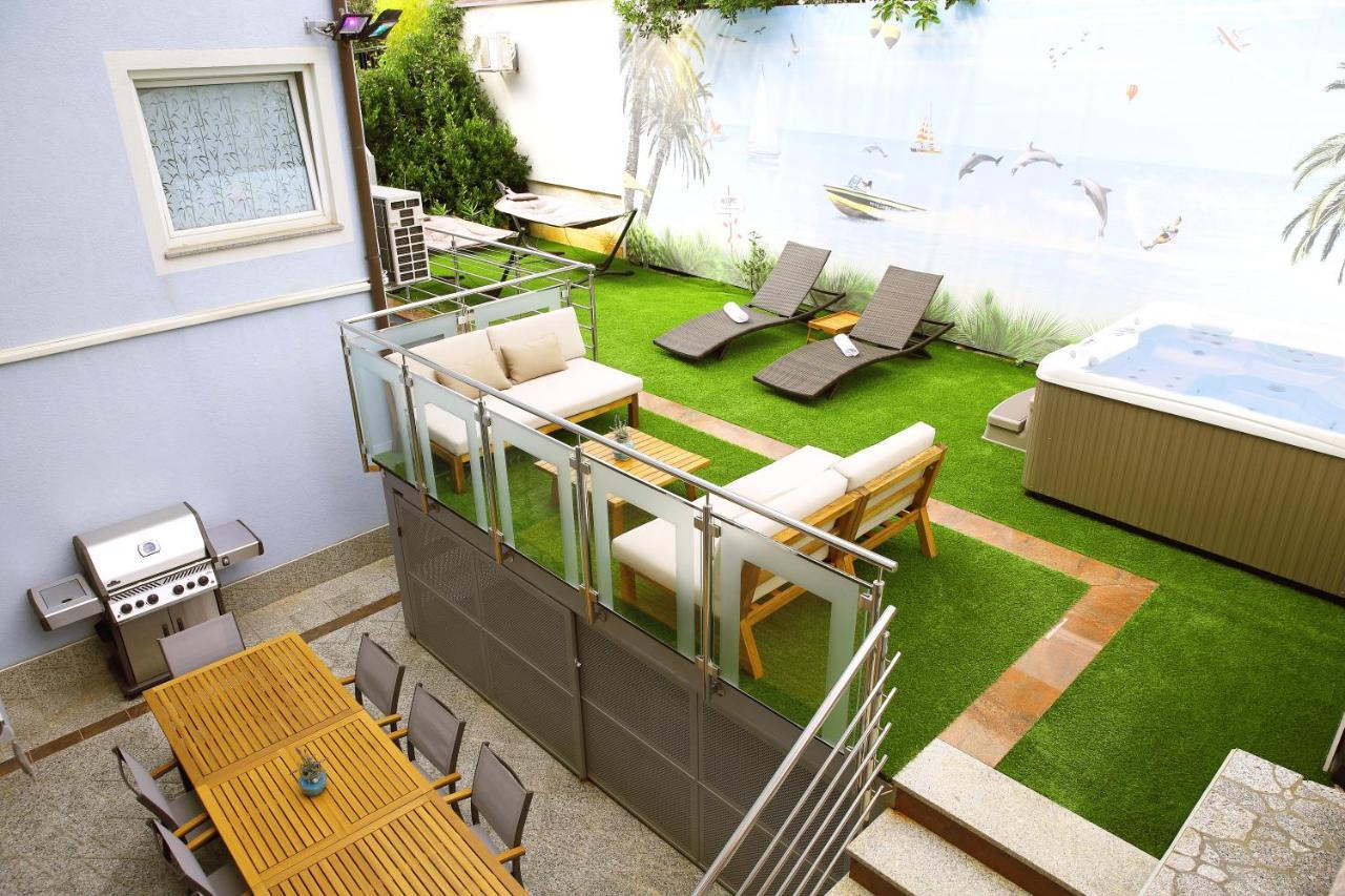 Villa Mit Whirlpool Fuer 32 Per Crikvenica Luaran gambar