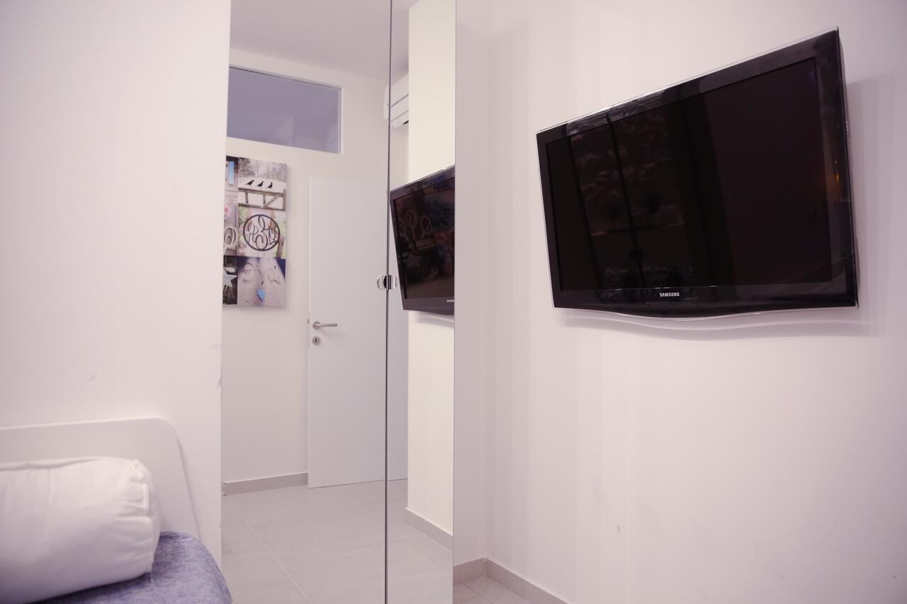 Villa Mit Whirlpool Fuer 32 Per Crikvenica Luaran gambar